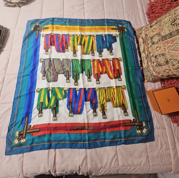 Hermès scarf - Picture 2 of 8